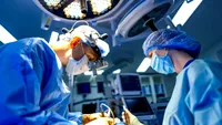Ce au găsit medicii în stomacul unei femei care nu mai putea mânca de luni întregi. Au rămas șocați!