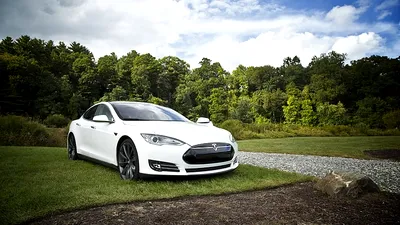 Motivul bizar pentru care Elon Musk a redus prețul Tesla Model S la 69.420 de dolari
