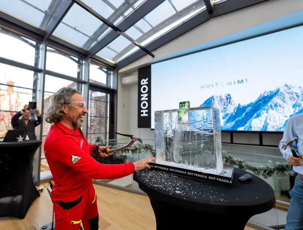 Honor anunță un parteneriat cu Serviciul Salvamont Zărnești. Chinezii vor echipa profesioniștii cu cele mai noi telefoane ale companiei