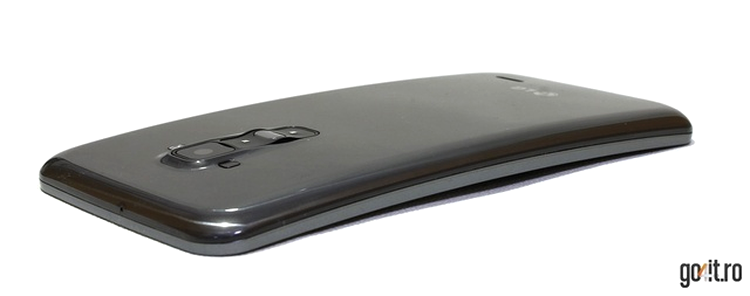 LG G Flex - o ramă laterală fără prea multe detalii