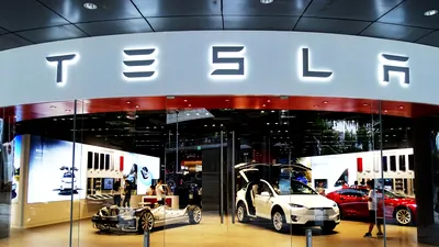 Tesla a depășit Toyota și a devenit cea mai valoroasă companie auto din lume