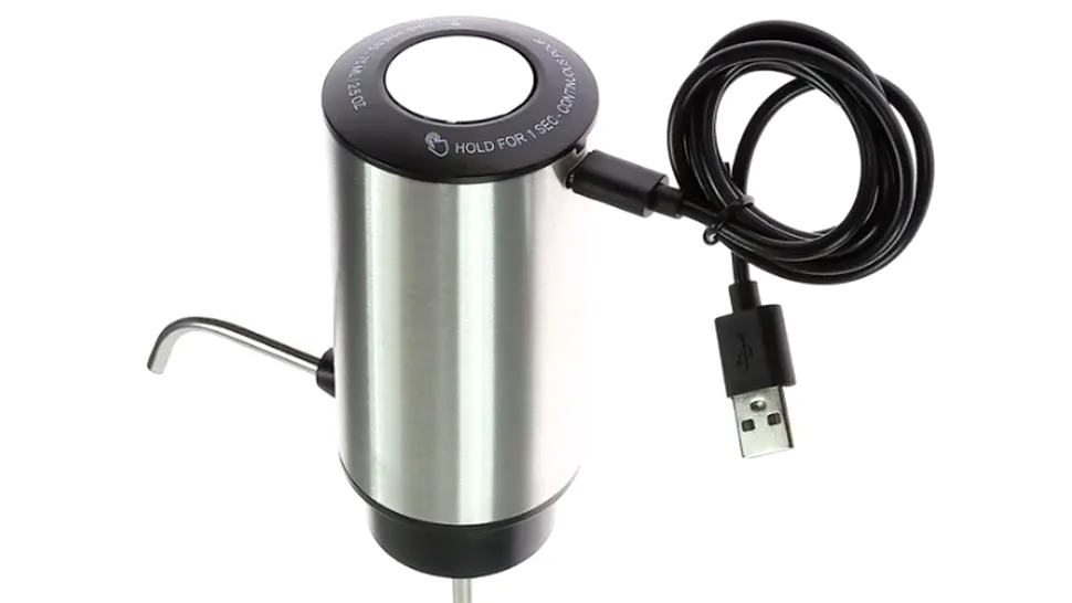 Dedeman vinde la reducere un dispozitiv electric pentru iubitorii de vin. Are încărcare USB-C și costă puțin peste 50 LEI
