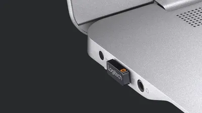 Adaptoarele wireless USB pentru mouşi şi tastaturi Logitech pot fi deturnate de la distanţă. Compania promite un update