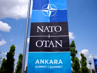 EXCLUSIV | Cum a fost la summit-ul NATO pentru firmele românești de apărare prezente: „Fructuos ca networking”. Ce le-a lipsit reprezentanților companiilor locale?