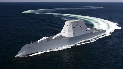 Distrugătorul stealth american Zumwalt revine „ciungit” în serviciu activ: A pierdut o componentă importantă, dar a primit rachete hipersonice