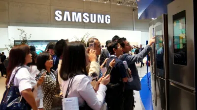 Samsung şi-a redus cu o treime ţinta de profit pentru cel de-al treilea trimestru al acestui an