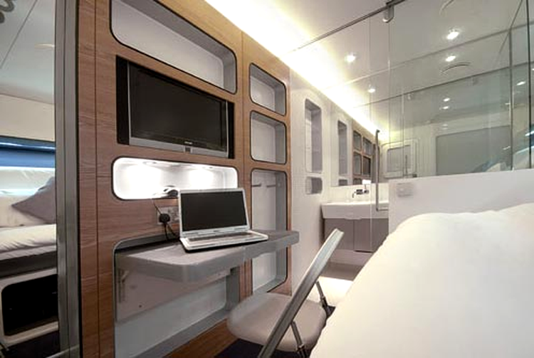 Hotelicopter - room