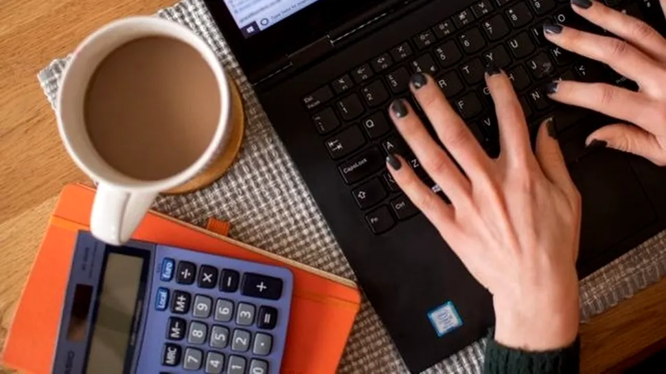 Top 7 laptopuri pe care să le cumperi de la eMAG dacă eşti nevoit să lucrezi de acasă