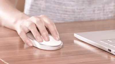 Xiaomi a lansat Mi Mouse, un maus cu carcasă din aluminiu care costă 15 dolari