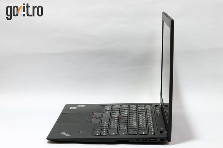 Un Ultrabook cu ecran de 14" şi 18,9 milimetri grosime