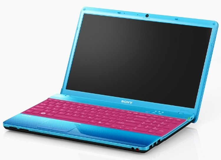 Sony VAIO E - un laptop de 15.5”, foarte colorat
