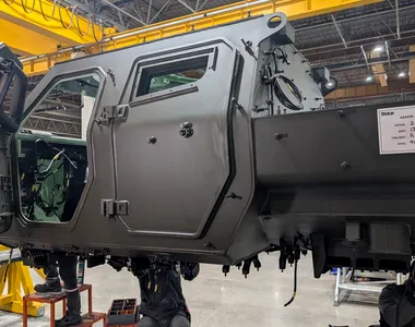 Sondaj: Românii susțin puternic producția internă de echipamente militare. Majoritatea vor investiții în drone și cursuri de operatori în licee și facultăți