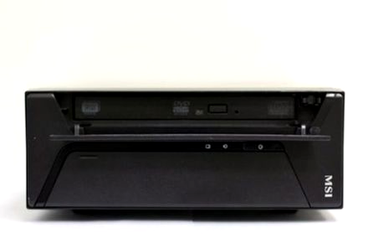 MSI Titan – un mini PC cu consum foarte redus