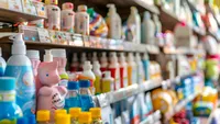 Alertă pentru părinți! Un produs pentru bebeluși, retras urgent de la vânzare. Există risc de sufocare, iar clienții sunt rugați să îl returneze imediat