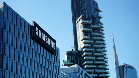 Samsung pregătește o surpriză cu noul său telefon trifold