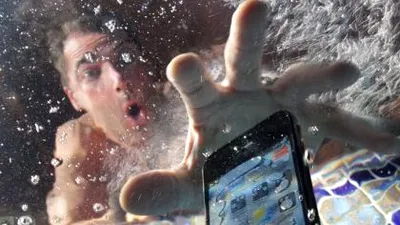 Adevărul despre telefoanele rezistente la apă, văzut din perspectiva utilizatorului de rând