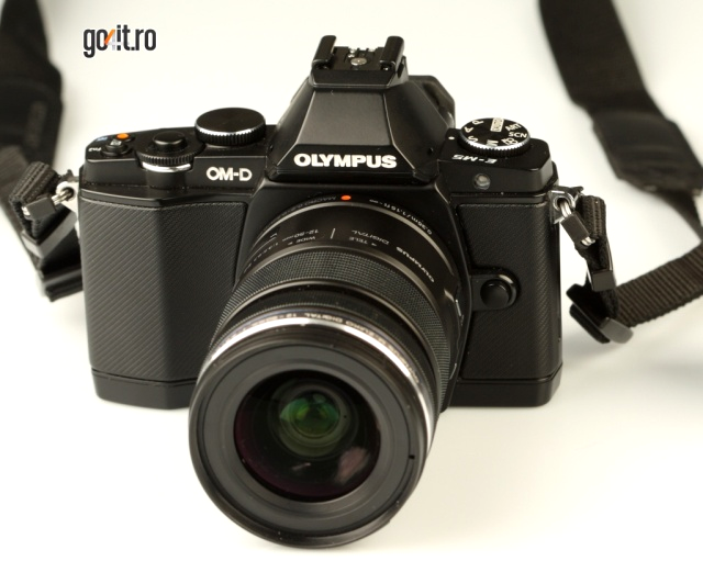 Olympus OM-D E-M5 - frumuseţea nu este doar la suprafaţă