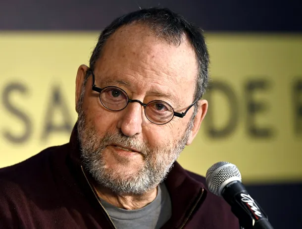 Un francez, înșelat cu 350.000 de euro printr-o reclamă falsă cu Jean Reno. Unde au ajuns banii?