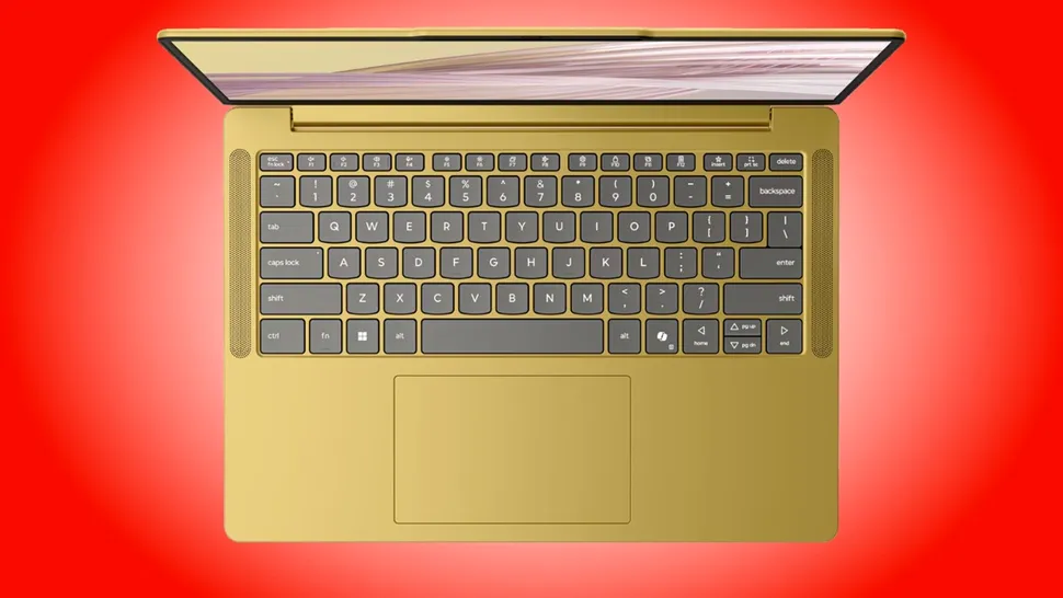 Lenovo a lansat un nou laptop accesibil, cu până la 32 GB RAM și o autonomie a bateriei de peste 17 ore