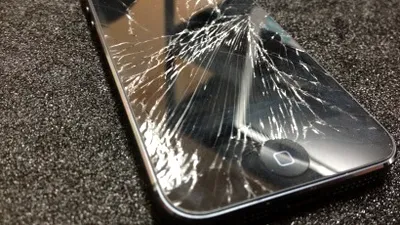 Apple îşi îngroapă partenerul Foxconn sub un morman de telefoane iPhone stricate