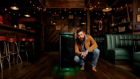 Sony extinde gama ULT POWER SOUND cu trei produse noi și o colaborare cu Post Malone
