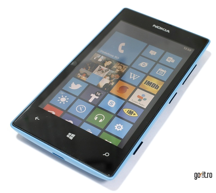 Nokia Lumia 520 s-a bucurat de succes, dar ieftinul terminal va avea rivali noi