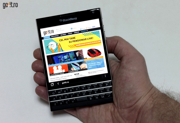 BlackBerry Passport: prea voluminos chiar şi pentru o mână mare