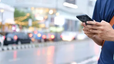 EXCLUSIV. Primul serviciu de comenzi taxi prin AI testat în România. Dan Boabeș: „Provocarea reală e contextul. Oamenii nu spun unde sunt, ci ce văd”