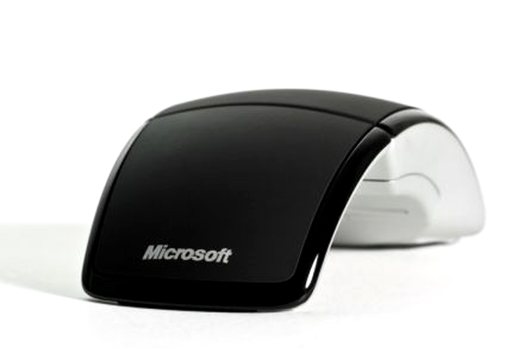 Wireless Arc Mouse - un design indraznet de la Microsoft