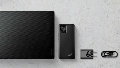 Lenovo anunță ThinkPhone by Motorola, un telefon de business performant integrat cu laptop-urile companiei