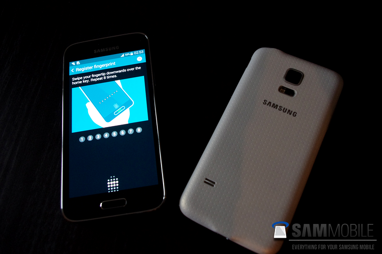 Galaxy S5 mini - ecranul de 4.5