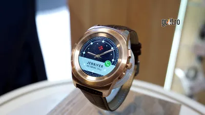 MyKronoz a prezentat la MWC 2017 un smartwatch hibrid, cu ecran color şi funcţie de ceas mecanic