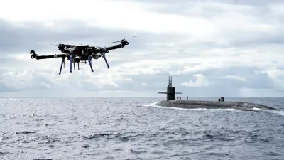 VIDEO: Momentul când o dronă duce provizii pe un submarin nuclear