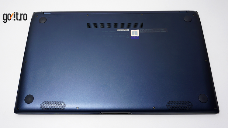 ASUS ZenBook UX533