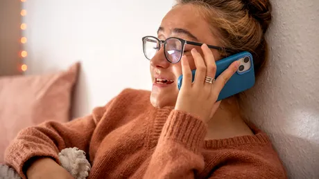 Apple le facilitează altor persoane înregistrarea apelurilor de pe iPhone, fără ca utilizatorii să-și dea seama