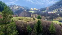 „Zona albastră” a României. Satul unde oamenii trăiesc peste 100 de ani, nu merg la medic și mănâncă ce vor