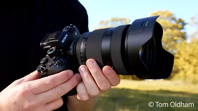 Sony lansează primul obiectiv cu zoom standard și o deschidere constantă a diafragmei de F2 din gama GM