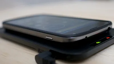 Încărcare wireless pentru Galaxy S4 şi iPhone 5S