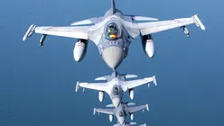 De ce interceptarea dronelor Shahed cu aeronave F-16 rămâne o misiune de înalt risc pentru piloții români. Un general (r) susține decorarea pilotului: „Merită cu prisosință”