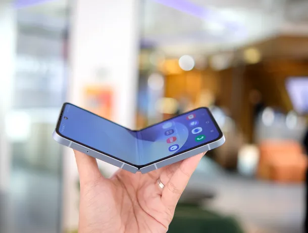 Piața de smartphone-uri pliabile crește ușor în Europa, condusă în continuare de Samsung