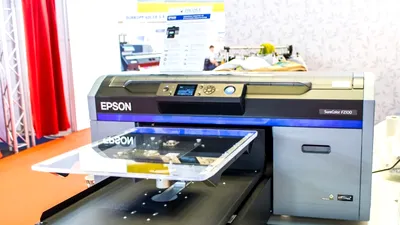 Epson lansează imprimante care pot fi folosite inclusiv la personalizarea articolelor de îmbrăcăminte
