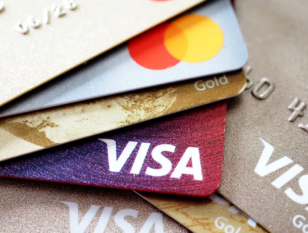 Europa își construiește propria rețea de plăți, renunță la Visa și MasterCard. Factorul declanșator: Trump