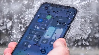 Apple a brevetat soluția prin care vei putea folosi iPhone în ploaie, sau chiar sub apă