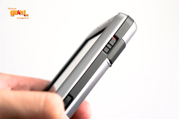 ASUS P526