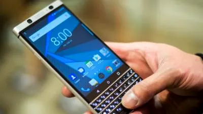 BlackBerry KEYone este disponibil la precomandă în România