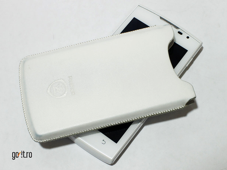 Prestigio MultiPhone 4500 DUO - husa de protecţie pentru transport