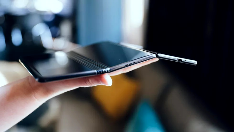 TCL folding phone