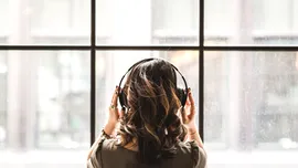 Sony dezvoltă o tehnologie pentru identificarea materialului sursă pentru melodiile generate de AI