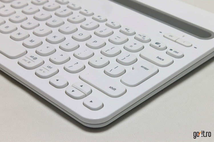 Logitech Bluetooth Multi-Device Keyboard K480: tastatură aerisită cu butoane mari