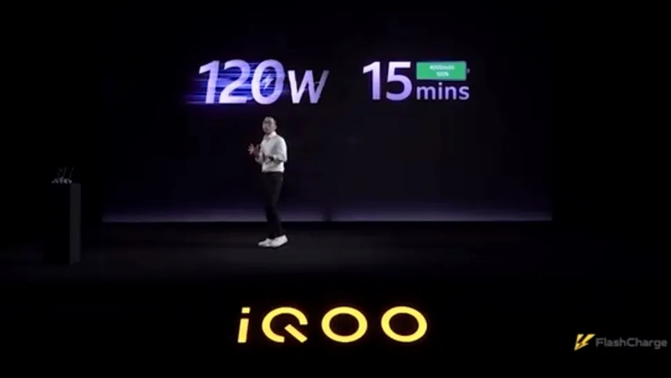 iQOO prezintă oficial FlashCharge la 120W. Încarcă un telefon în doar 15 minute